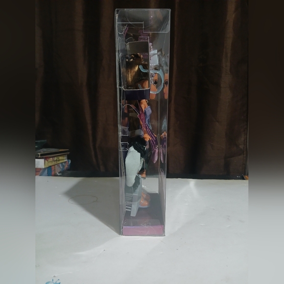 Bratz Girls Nite Out 21st Birthday Edition doll Yasmin (NEW) - Picture 7 of 12